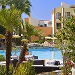 Resort Four Seasons 4*