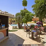 Four Seasons אתר נופש וילהמורה