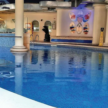 フォー シーズンズ 4* ヴィラモウラ