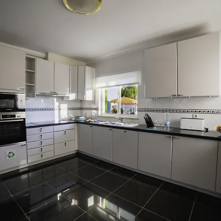 リゾート フォー シーズンズ ヴィラモウラ