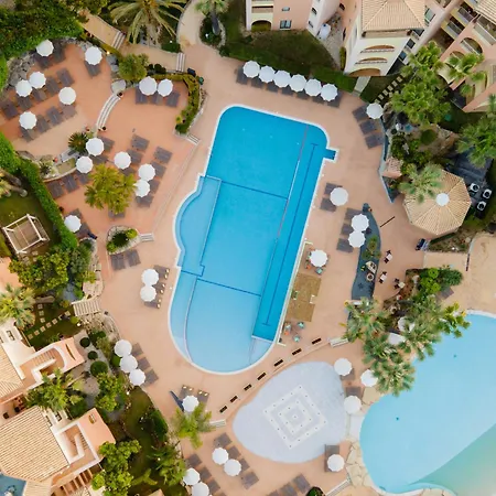 Four Seasons منتجع فيلامورا