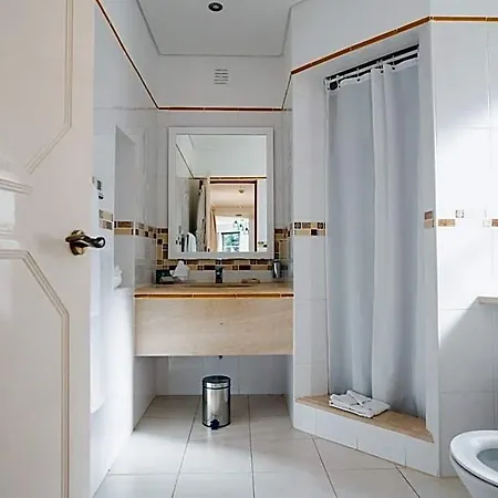 Four Seasons Üdülőközpont 4*