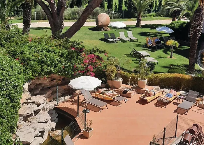 Four Seasons 4* Βιλαμούρα