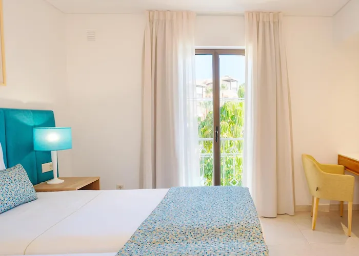 Four Seasons منتجع فيلامورا