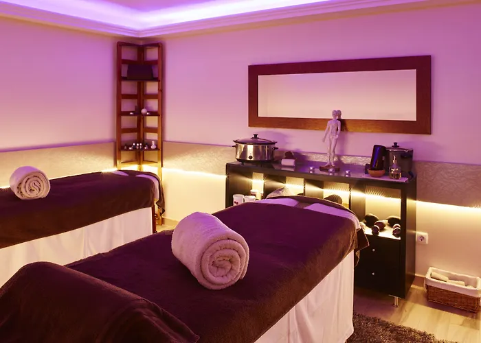 Four Seasons 4* فيلامورا