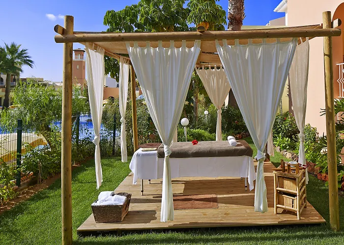Four Seasons منتجع فيلامورا