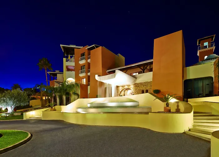 منتجع Four Seasons 4*