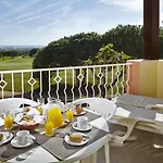Four Seasons 4*