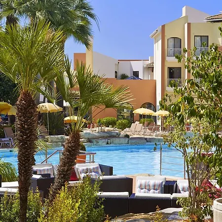 Rezort Four Seasons 4*