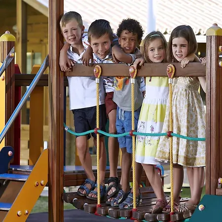 Resort Four Seasons 4*